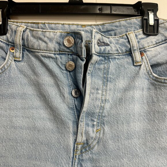 H&M &Denim Light Wash Ultra High Waist Mom Jeans US Size 10 - Picture 7 of 9